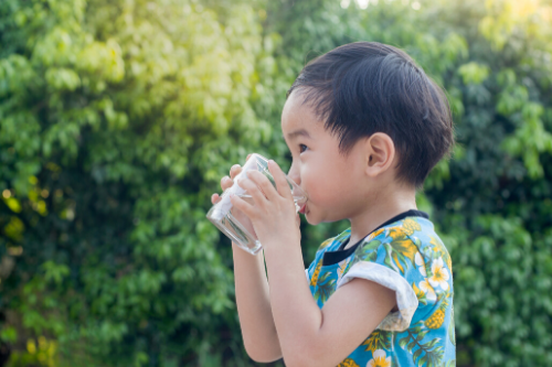 Water consumption affects cognitive function in children